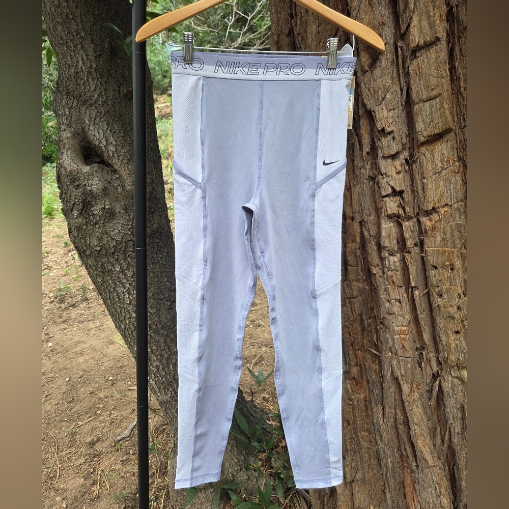NWT Nike Pro Women's Medium Lavender Leggings